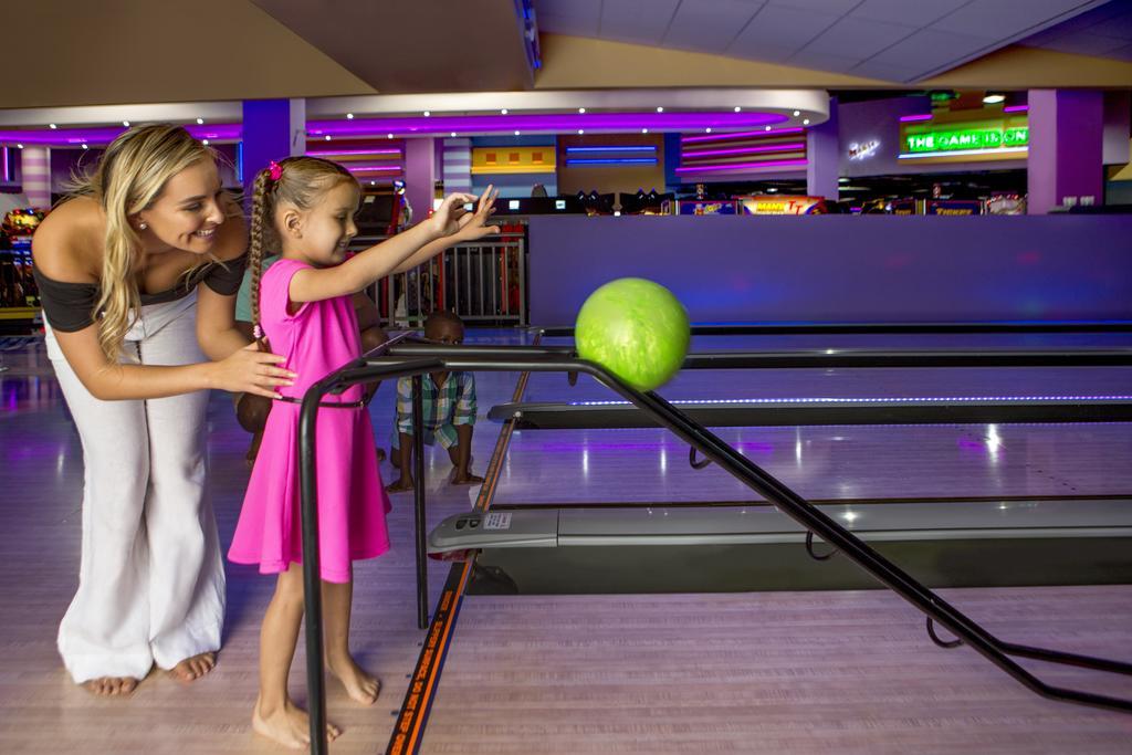 The Palace Of The Lost City At Sun City Resort Экстерьер фото A child bowling