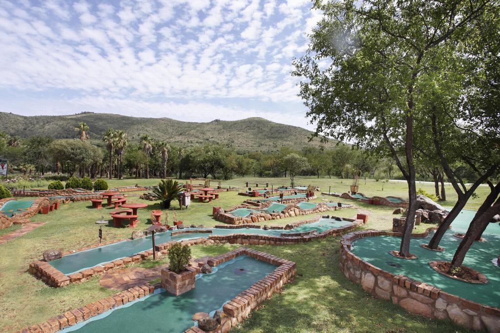 The Palace Of The Lost City At Sun City Resort Экстерьер фото Miniature golf at the Sun City resort